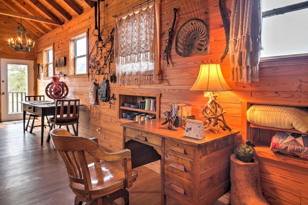 Ark Bunkhouse Fredericksburg Hideaway With Hot Tubヴィラ エクステリア 写真